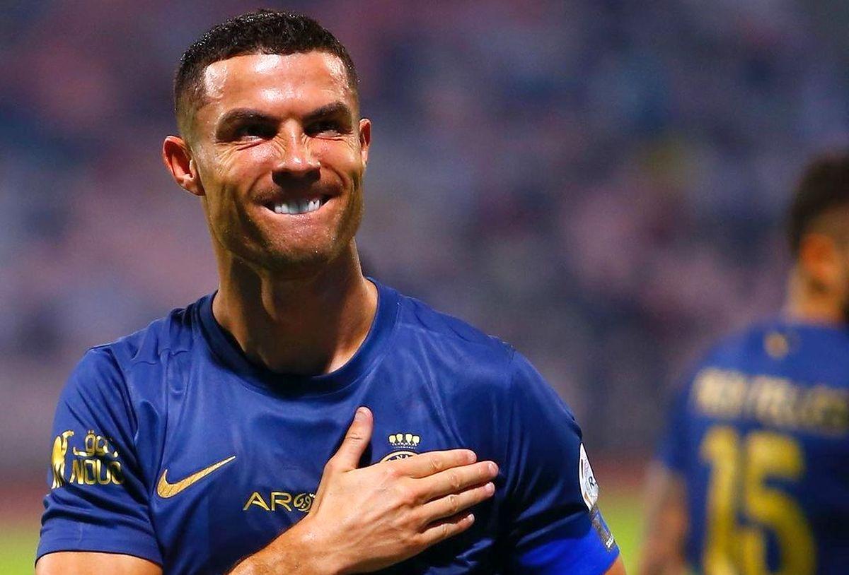 Cristiano Ronaldo, cu unghiile de la picioare vopsite