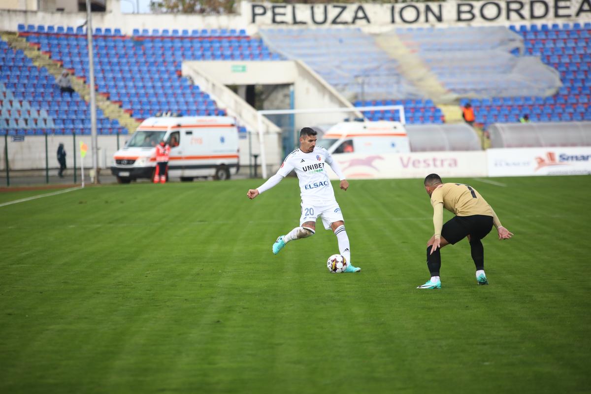 FC Botoșani - FC Voluntari 3-3 » Cu de toate! Meci fabulos la Botoșani: goluri multe, eliminări, penalty-uri ratate și repetate