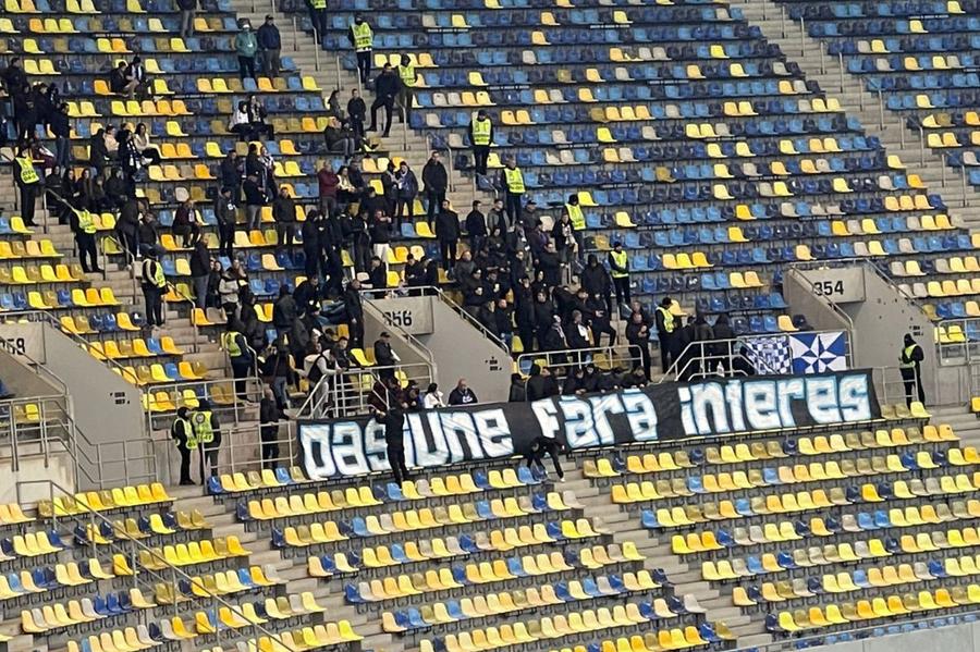 Ce nu s-a văzut la TV la FCSB - FCU Craiova: „Dă pe GSP!” + cine a recunoscut că este fanul lui FCU