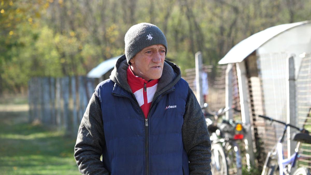 Indiana Jones și Paris din Buzău! Lecție de istorie de la Gherăseni: pe un câmp apar arheologi care studiază diadema din aur