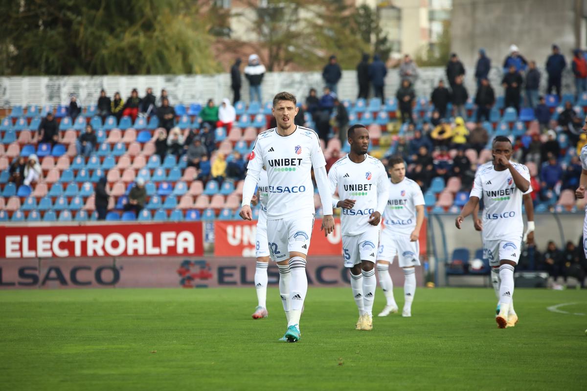 FC Botoșani - FC Voluntari 3-3 » Cu de toate! Meci fabulos la Botoșani: goluri multe, eliminări, penalty-uri ratate și repetate