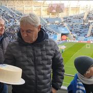 Sorin Cârțu și-a făcut ziua pe stadion! Moment emoționant înaintea startului meciului din Bănie