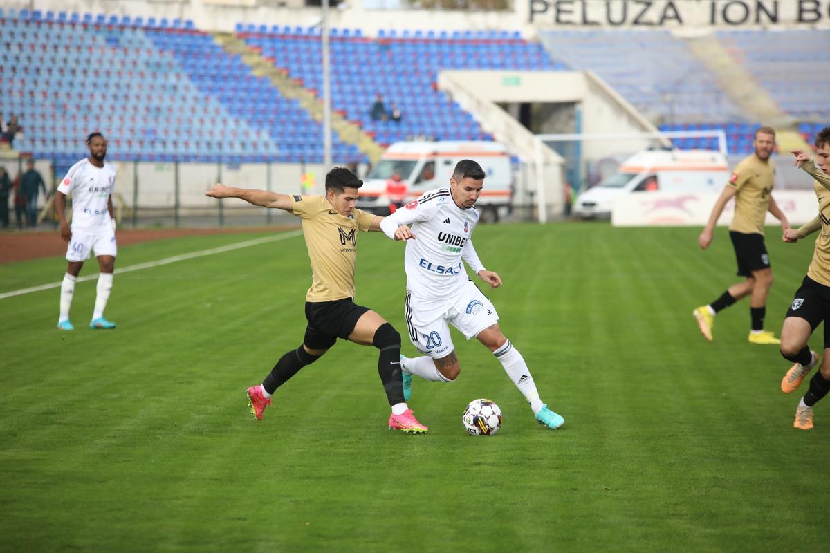 FC Botoșani - FC Voluntari 3-3 » Cu de toate! Meci fabulos la Botoșani: goluri multe, eliminări, penalty-uri ratate și repetate