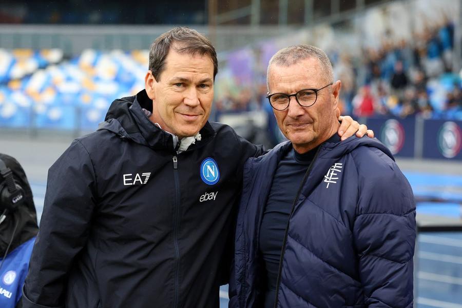 Rudi Garcia (stânga), alături de antrenorul lui Empoli, Aurelio Andreazzoli Foto Guliver/GettyImages Dezastru la Napoli! Rudi Garcia a fost dat afară după eșecul cu Empoli » De Laurentiis a ales deja înlocuitorul