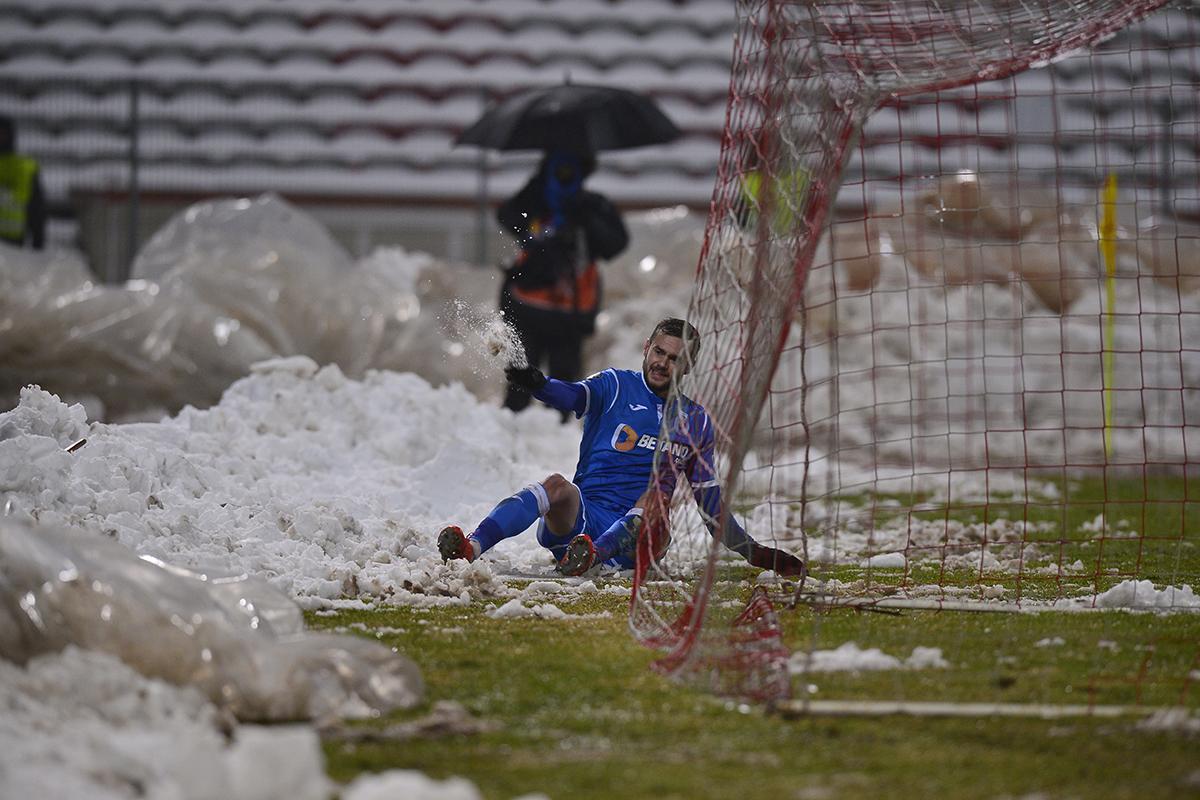 Dinamo, 7 ÎNFRÂNGERI CONSECUTIVE în fața Craiovei! Imagini incredibile de la ultimul succes al „câinilor”