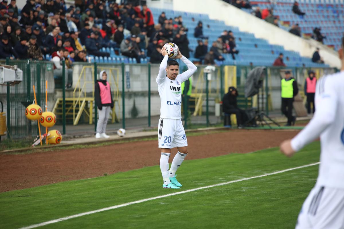 FC Botoșani - FC Voluntari 3-3 » Cu de toate! Meci fabulos la Botoșani: goluri multe, eliminări, penalty-uri ratate și repetate