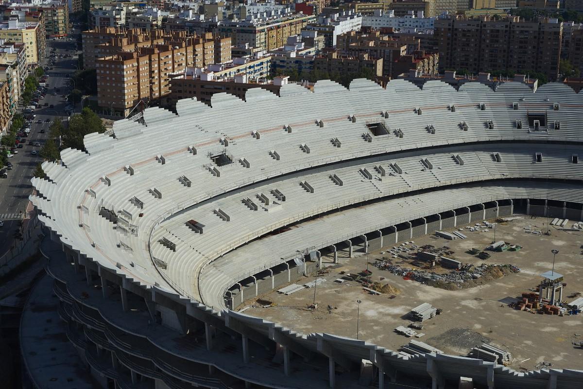 Vor relua lucrările la al patrulea cel mai mare stadion al țării, lăsat de 15 ani în PARAGINĂ! Costă 241 mil. € și arată spectaculos