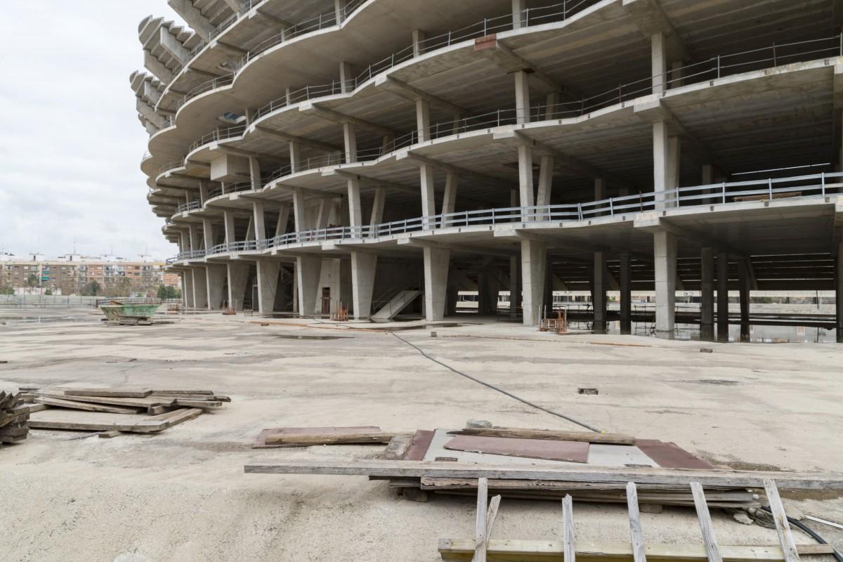 Vor relua lucrările la al patrulea cel mai mare stadion al țării, lăsat de 15 ani în PARAGINĂ! Costă 241 mil. € și arată spectaculos