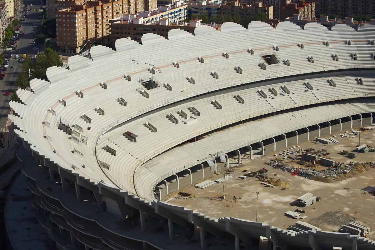 Vor relua lucrările la al patrulea cel mai mare stadion al țării, lăsat de 15 ani în PARAGINĂ! Costă 241 mil. € și arată spectaculos