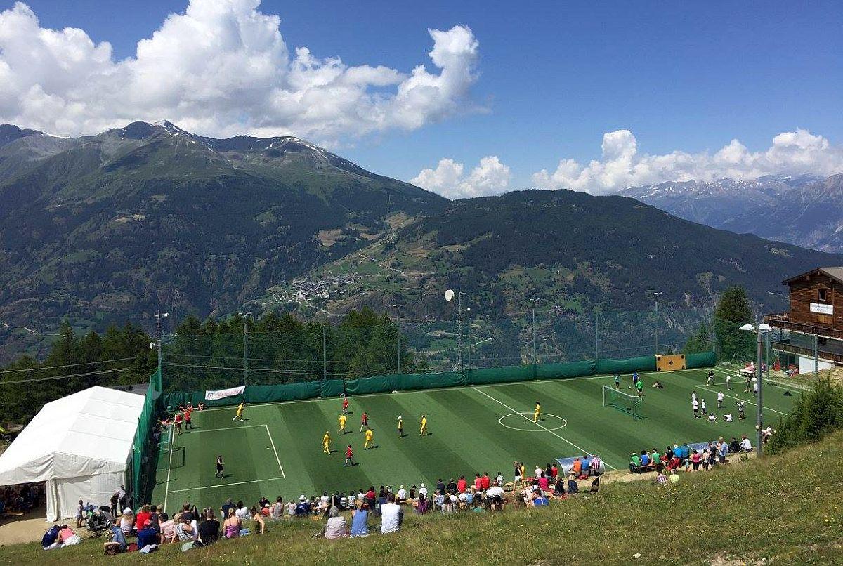 Iată TOP 10 cele mai spectaculoase stadioane din lume!