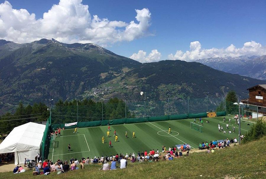 Iată TOP 10 cele mai spectaculoase stadioane din lume!