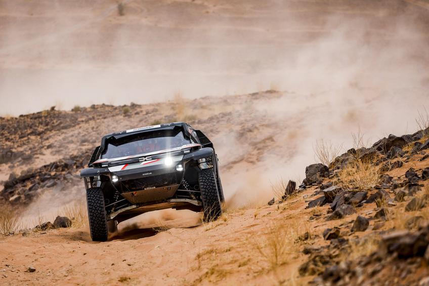 Nasser Al-Attiyah și Dacia Sandrider, imagini din 2025 // foto: Imago