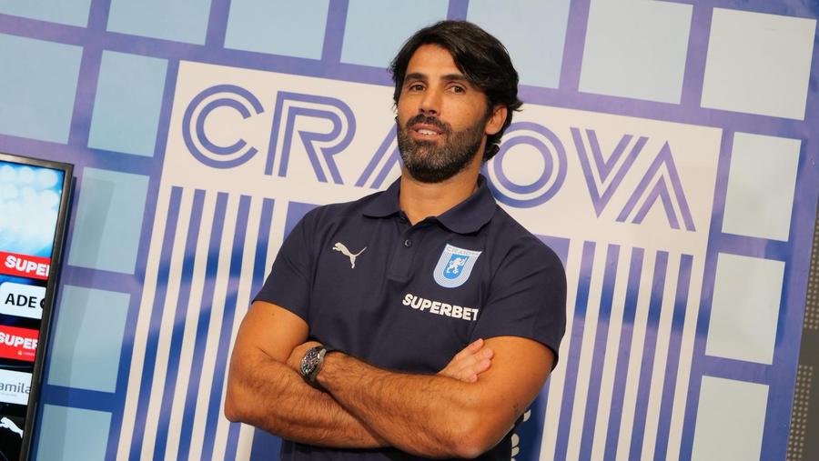 Filipe Coelho, la conferința de prezentare // Foto: Andrei Crăițoiu (GSP.RO) Oficialul de la Craiova a pus tunurile pe Mirel Rădoi: „A lăsat de dorit. Rotaru își asumă un risc”