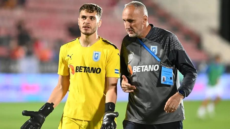 Daniel Tudor, antrenorul cu portarii al Craiovei // foto: Sport Pictures L-au întors din drumul spre Iași pentru a semna cu Universitatea Craiova!