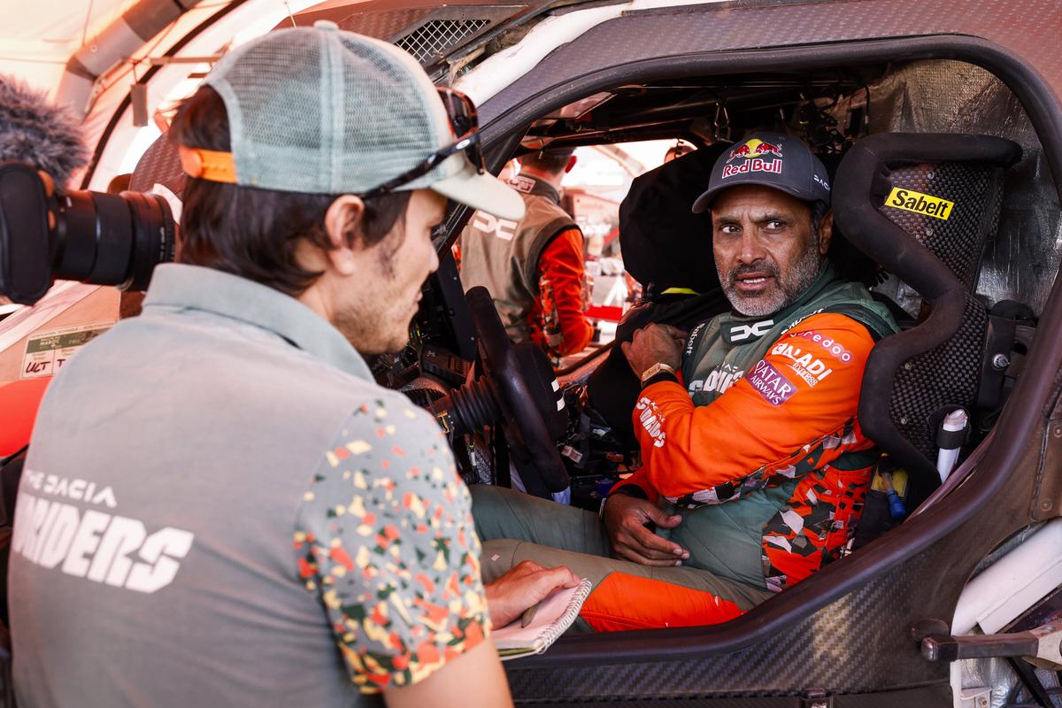 Nasser Al-Attiyah și Dacia Sandrider, imagini din 2025 // foto: Imago