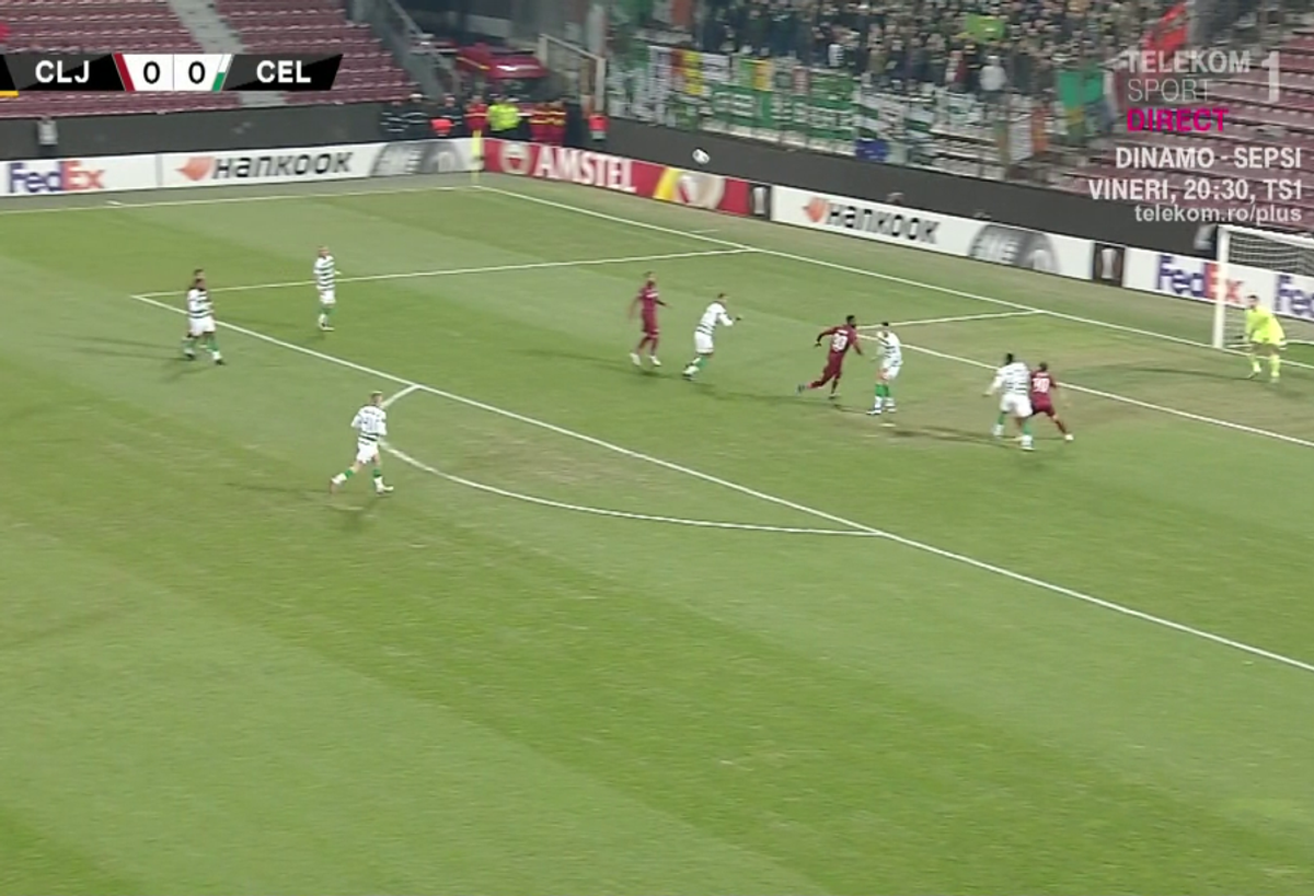CFR CLUJ - CELTIC 2-0 // FOTO Ciprian Deac a cerut penalty în minutul 10! Decizia luată de turcul Halis Özkahya