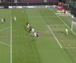 CFR CLUJ - CELTIC 2-0 // FOTO Ciprian Deac a cerut penalty în minutul 10! Decizia luată de turcul Halis Özkahya
