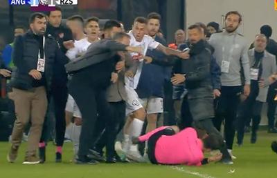 Detalii neștiute despre legătura bașkanului huligan cu președintele țării + Ce reacție a avut Recep Tayyip Erdogan la agresiunea asupra arbitrului