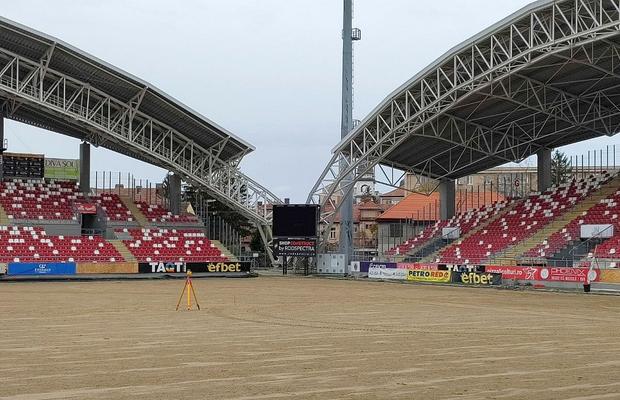 Promisiune pentru stadionul din Superligă: „Verde până la Crăciun!”