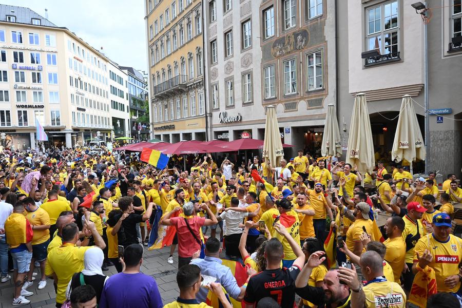 Suporterii naționalei României, foto: Facebook @Echipa națională de fotbal a României România a intrat definitiv în spațiul Schengen! Mesajul echipei naționale de fotbal