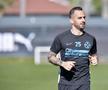 FCSB // VIDEO+FOTO 5 informații din cantonamentul roș-albaștrilor: Mihai Pintilii și-a intrat în noul rol + cum a fost primit Darius Olaru de colegi