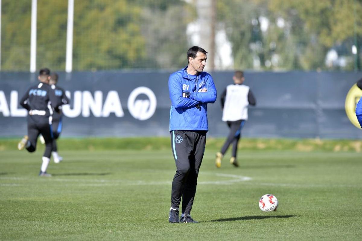 FCSB // VIDEO+FOTO 5 informații din cantonamentul roș-albaștrilor: Mihai Pintilii și-a intrat în noul rol + cum a fost primit Darius Olaru de colegi