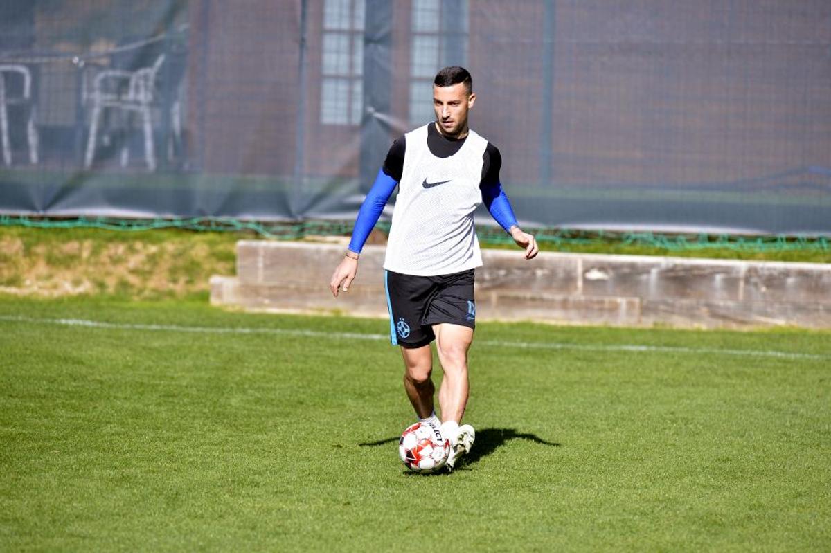 FCSB // VIDEO+FOTO 5 informații din cantonamentul roș-albaștrilor: Mihai Pintilii și-a intrat în noul rol + cum a fost primit Darius Olaru de colegi