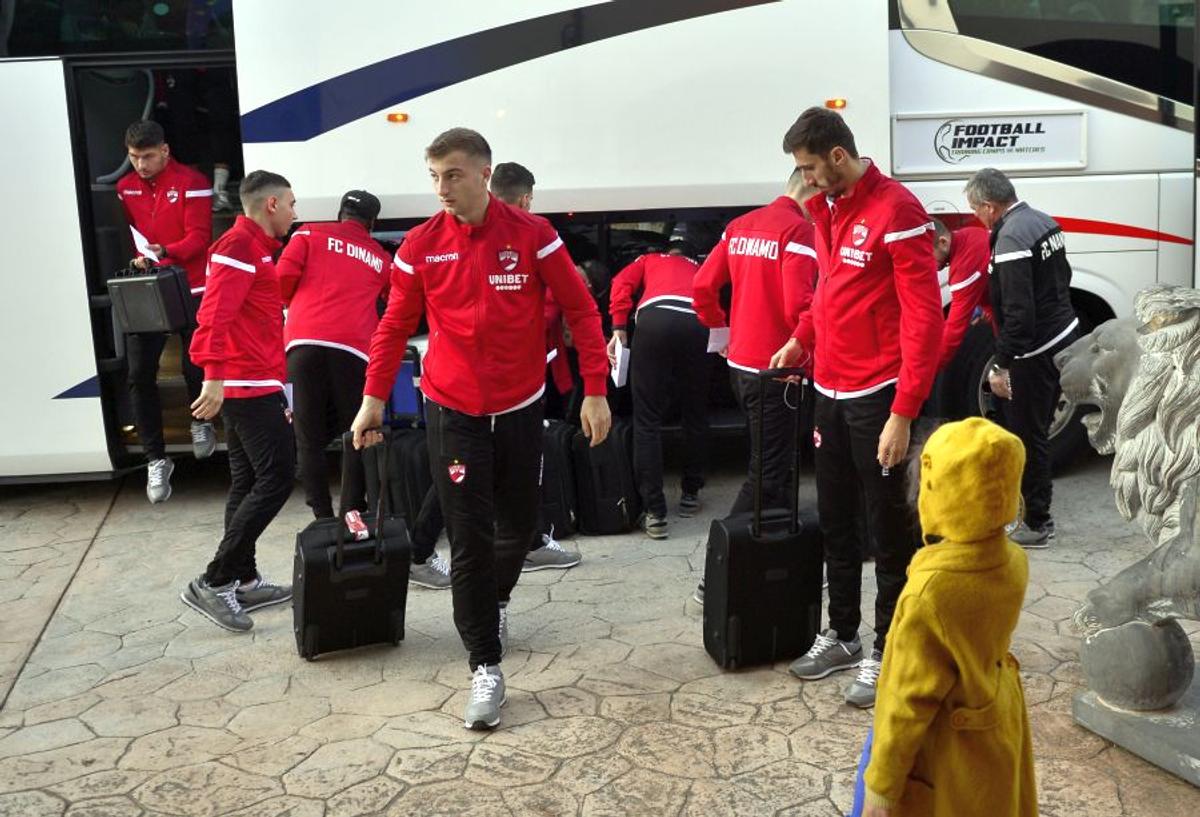 DINAMO // CORESPONDENȚĂ GSP DIN MARBELLA Negoiță a mai făcut o „economie”: i-a umilit pentru 350 de euro!