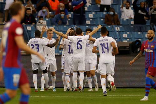 Real Madrid o domină pe Barcelona// Foto-IMAGO / Agencia EFE