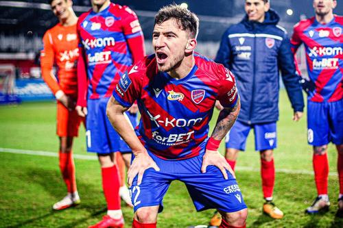 Deian Sorescu va îmbrăca tricoul FCSB-ului / Sursă foto: Twitter@ Rakow