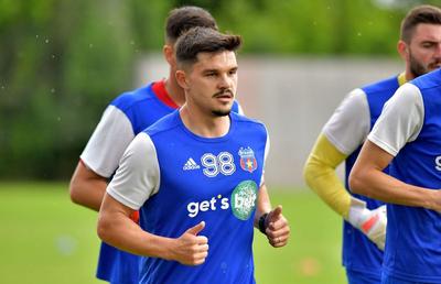 Fostul vârf de la FCSB n-a reușit nici la Steaua » A semnat acum cu rivala la play-off din Liga 2: „Aveam nevoie de un astfel de atacant”
