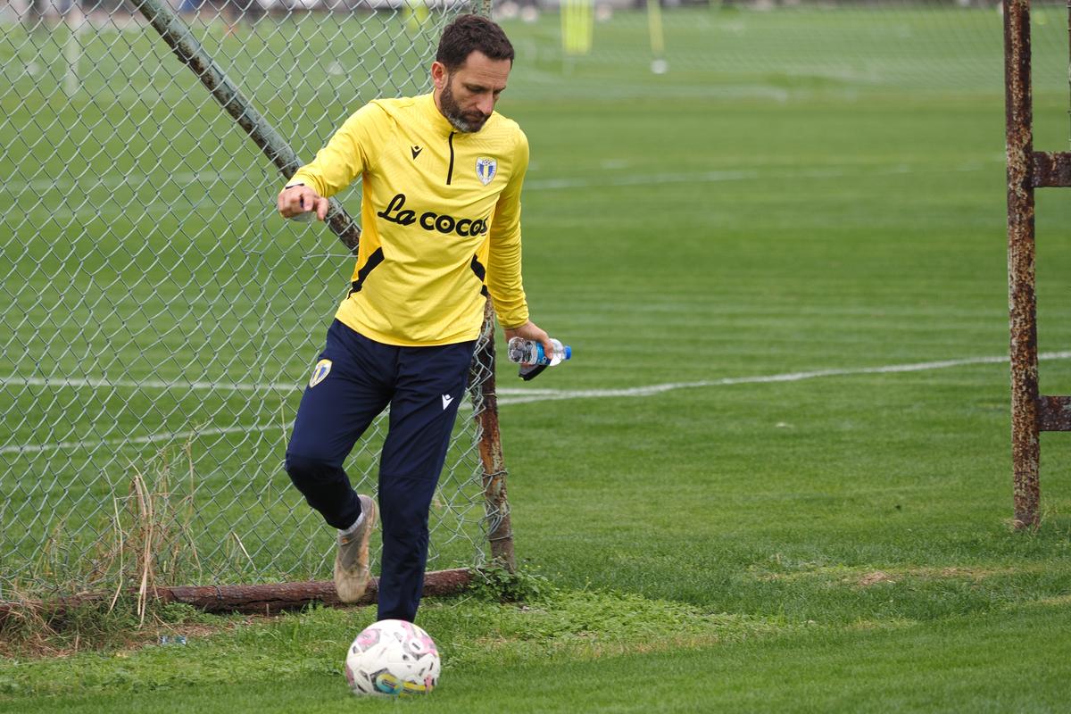 Interviu în premieră cu omul școlit la Real și Atletico, acum în Superligă: „Când am ajuns lângă Cholo, mi-am spus: «La dracu'!»”