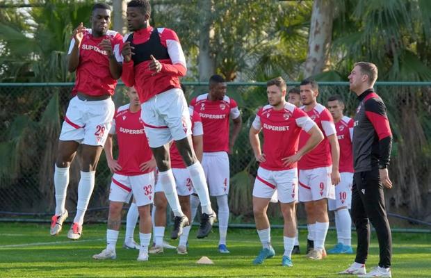 Insideri în „haită”: Dinamo în 10 idei înainte de startul campionatului