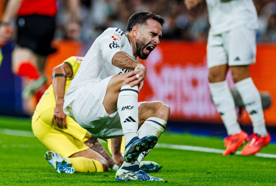 Grimasa și strigătul de durere al lui Dani Carvajal reprezintă imaginea fidelă a suferinței defensive a lui Real Madrid în acest sezon / Foto: Imago Real Madrid își pregătește despărțirea de un apărător important » „Are deja oferte clare din afara Europei!”