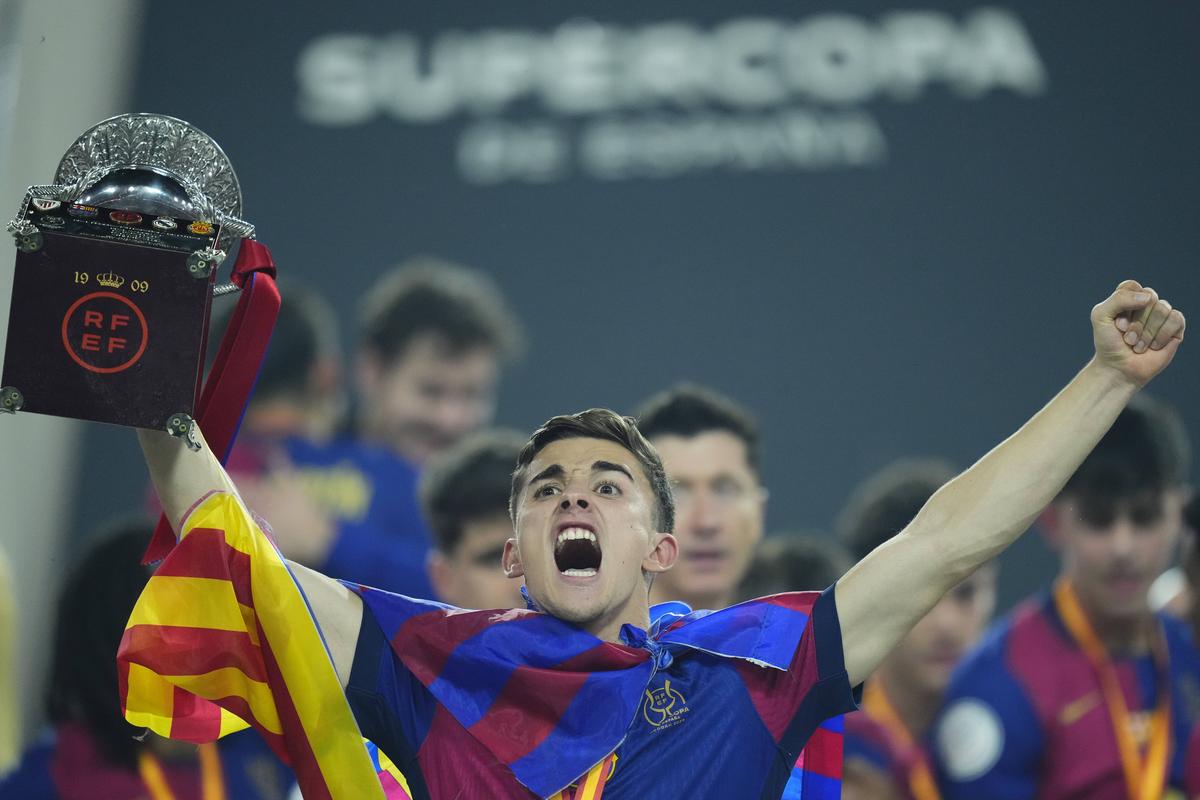 Cele mai tari imagini după El Clasico » Fotbalistul de la Barcelona care l-a făcut să râdă pe Florentino Perez + Discuție pe gazon cu Ancelotti