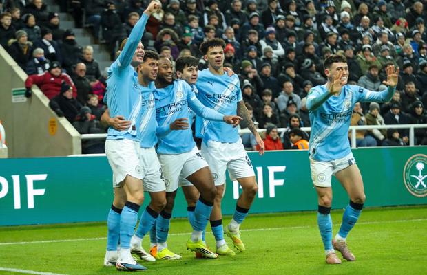 Manchester City e cu un pas pe Wembley » Victorie cu Newcastle în semifinala Cupei Ligii