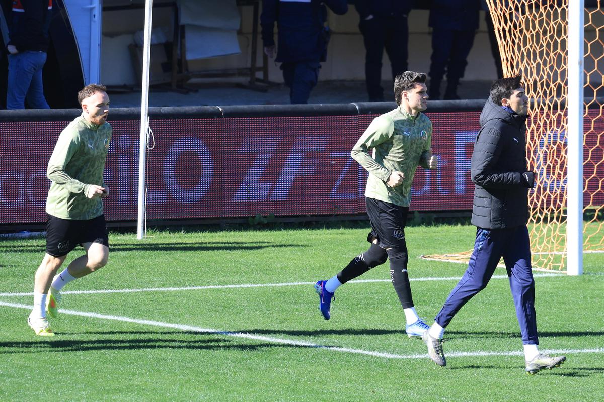 Ianis, fotbal printre soldați » 5 detalii remarcate de GSP la primul meci oficial al lui Hagi în 2026