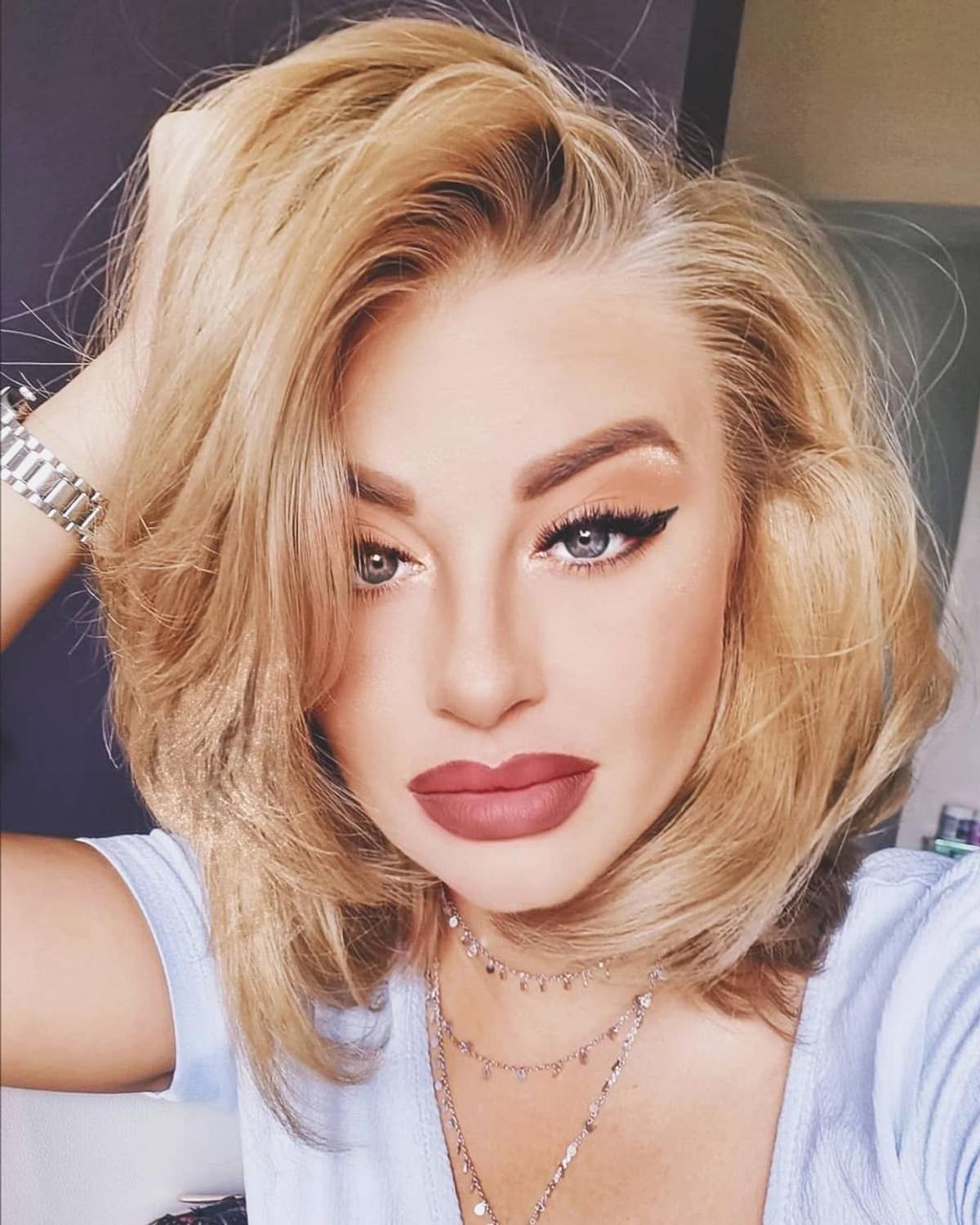 FOTO Impecabila Irina » „Am jucat 9 ani tenis de câmp, dar am ales până la urmă muzica”
