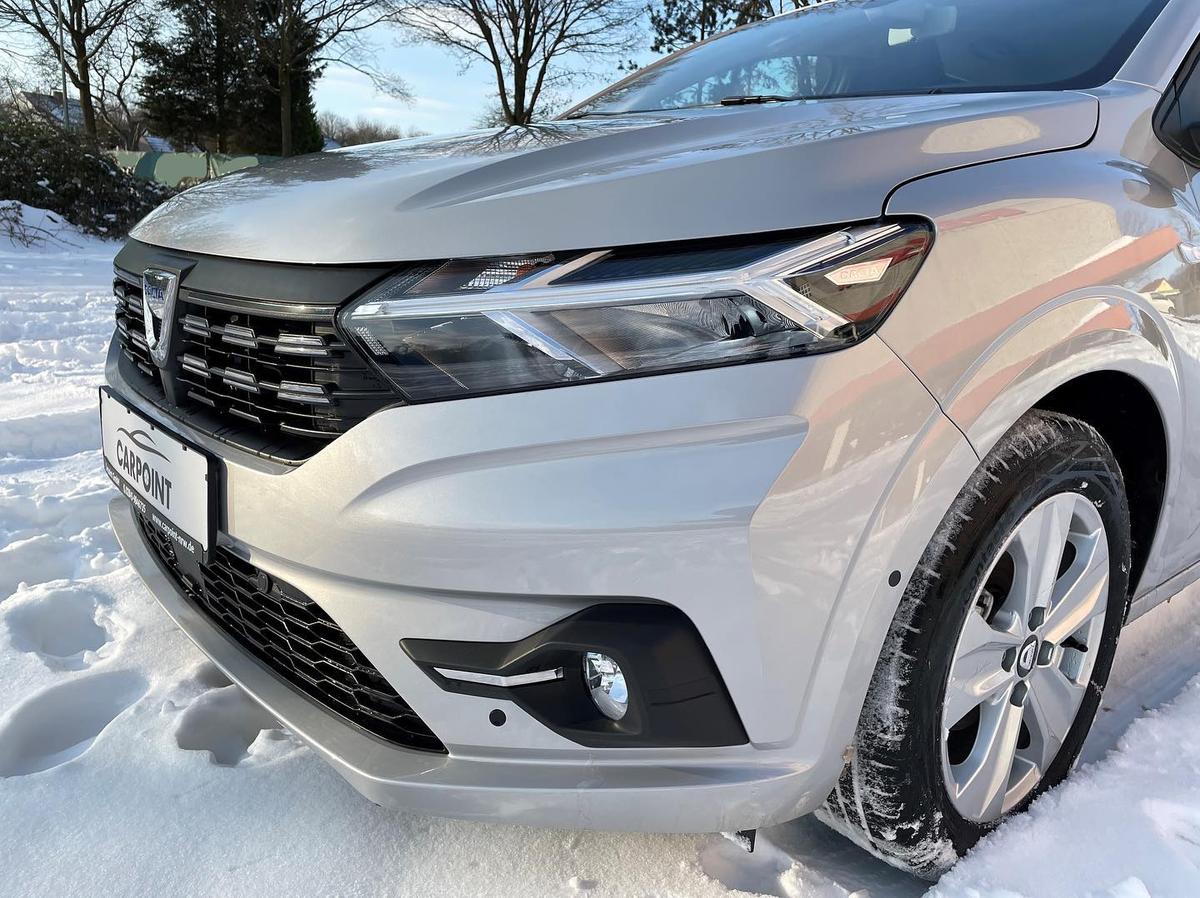 FOTO Dacia Duster și Dacia Logan modificate de nemți