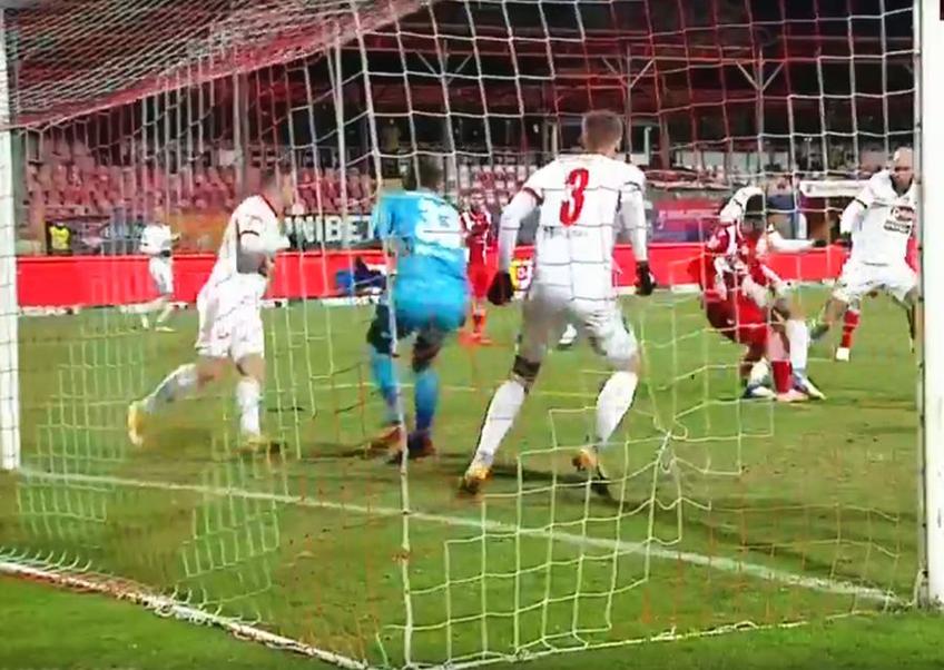 Dinamo și Sepsi Sf. Gheorghe au remizat, scor 0-0, în etapa cu numărul 23 din Liga 1. Leo Grozavu consideră că orice punct obținut în Ștefan cel Mare este important și își laudă elevii.
