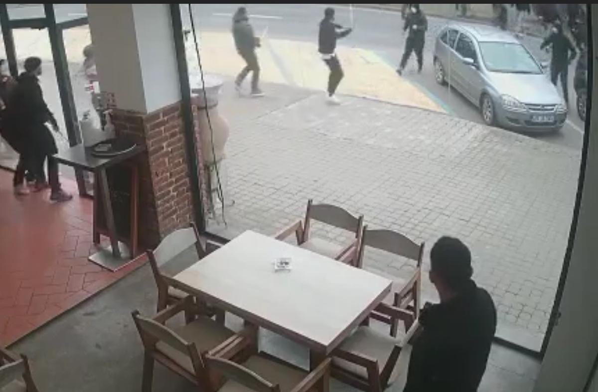 Fanii lui Dinamo, bătaie cu fanii celor de la UTA în Arad