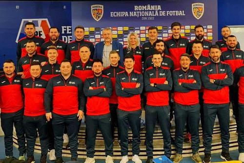 George Țălnar (41 de ani), fiul dinamovistului Cornel Țălnar, a fost admis primul la examenul pentru Licența UEFA A, înaintea unor foști internațional precum Lucian Sânmărtean, Vasile Maftei sau Ovidiu Dănănae.