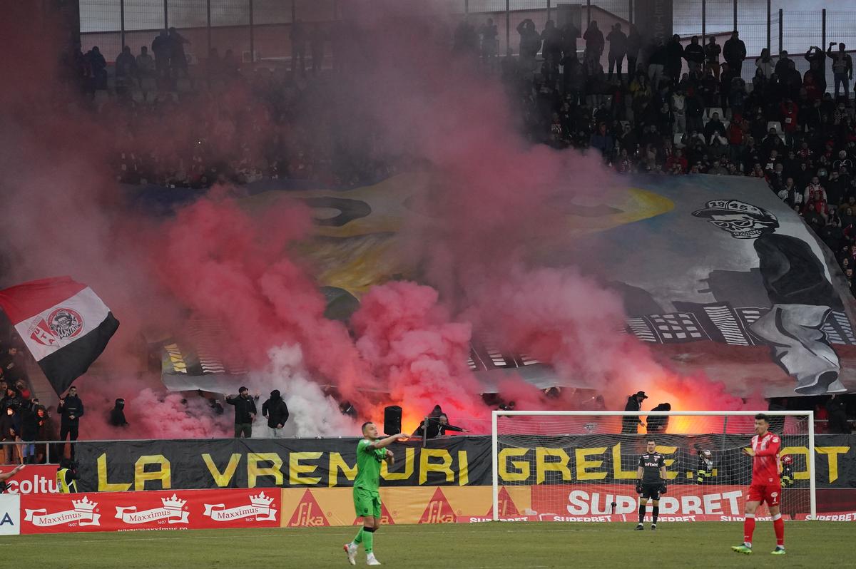 Semne de viață la Dinamo » Un dinamovist a fost cel mai bun de pe teren cu UTA + Doi „câini” au dezamăgit
