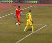 Moment halucinant în FC Argeș - Mioveni » Hațegan a anulat un autogol de „județeană”! De ce a intervenit arbitrul + ce spune Iustin Popescu
