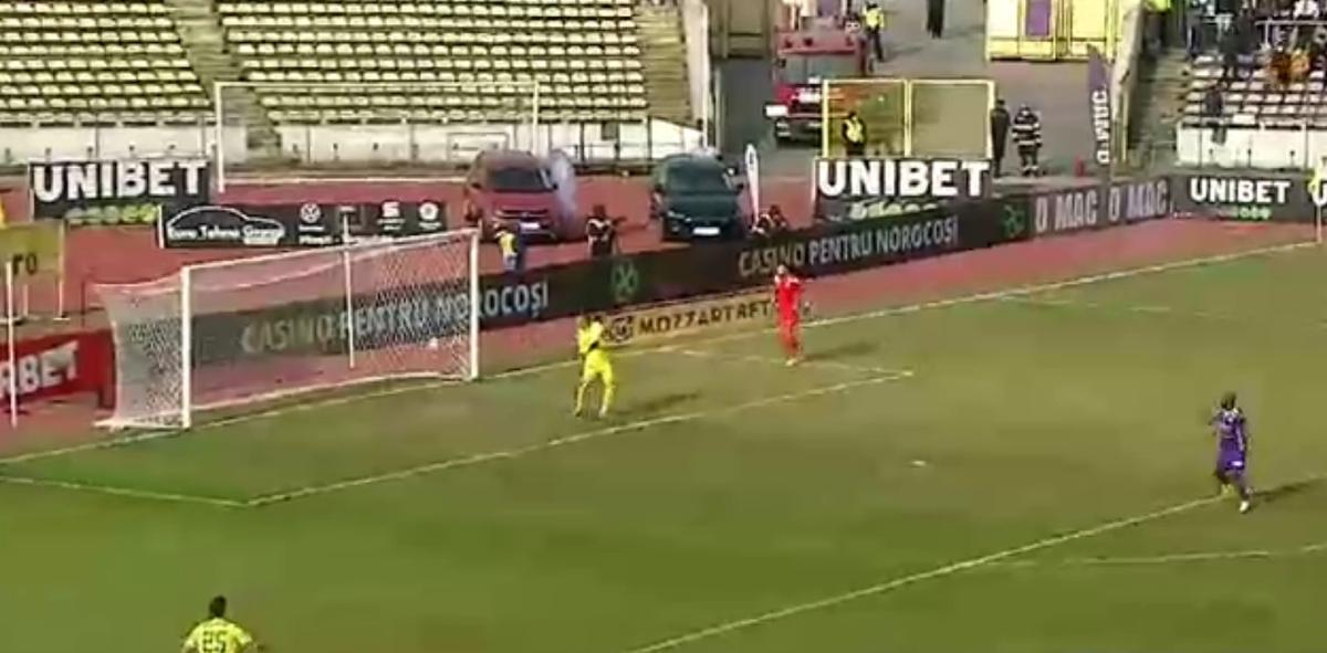 Moment halucinant în FC Argeș - Mioveni » Hațegan a anulat un autogol de „județeană”! De ce a intervenit arbitrul + ce spune Iustin Popescu