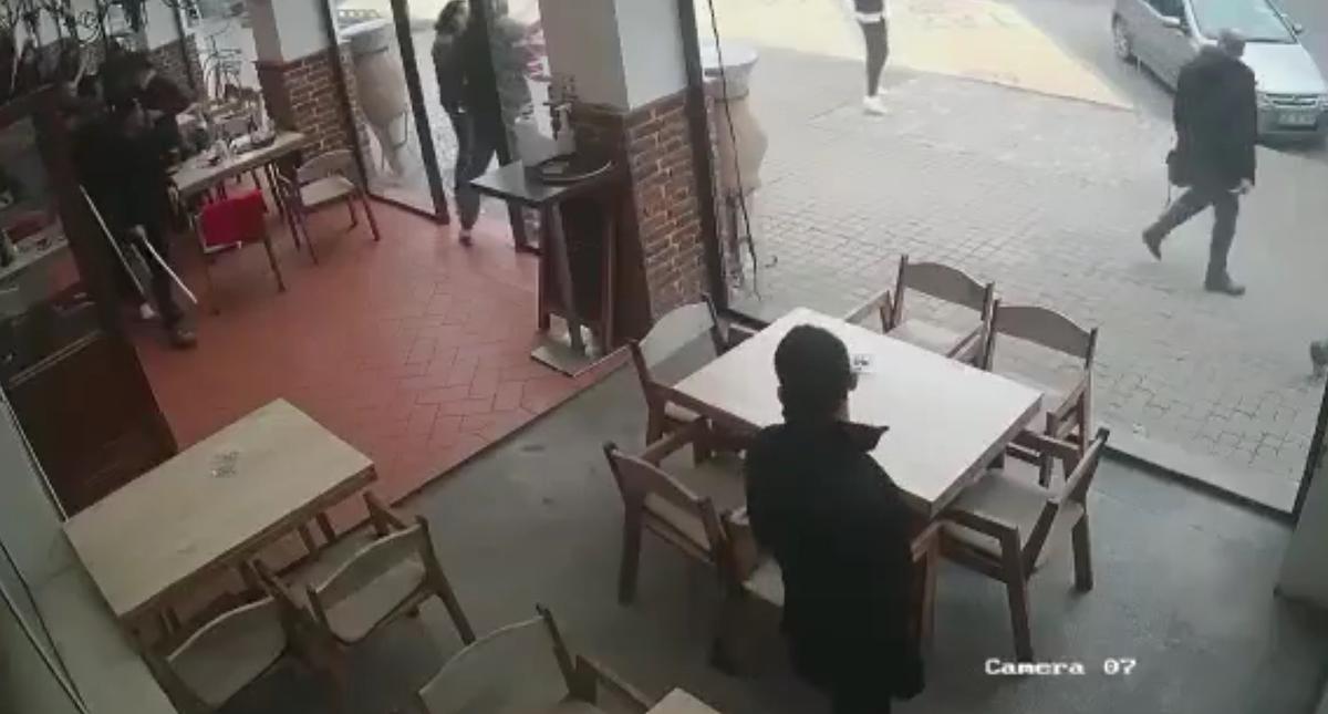 Fanii lui Dinamo, bătaie cu fanii celor de la UTA în Arad