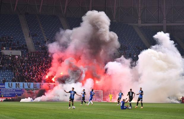 Câte bilete s-au vândut la derby-ul Băniei » Fanii FCU Craiova au trecut la amenințări!