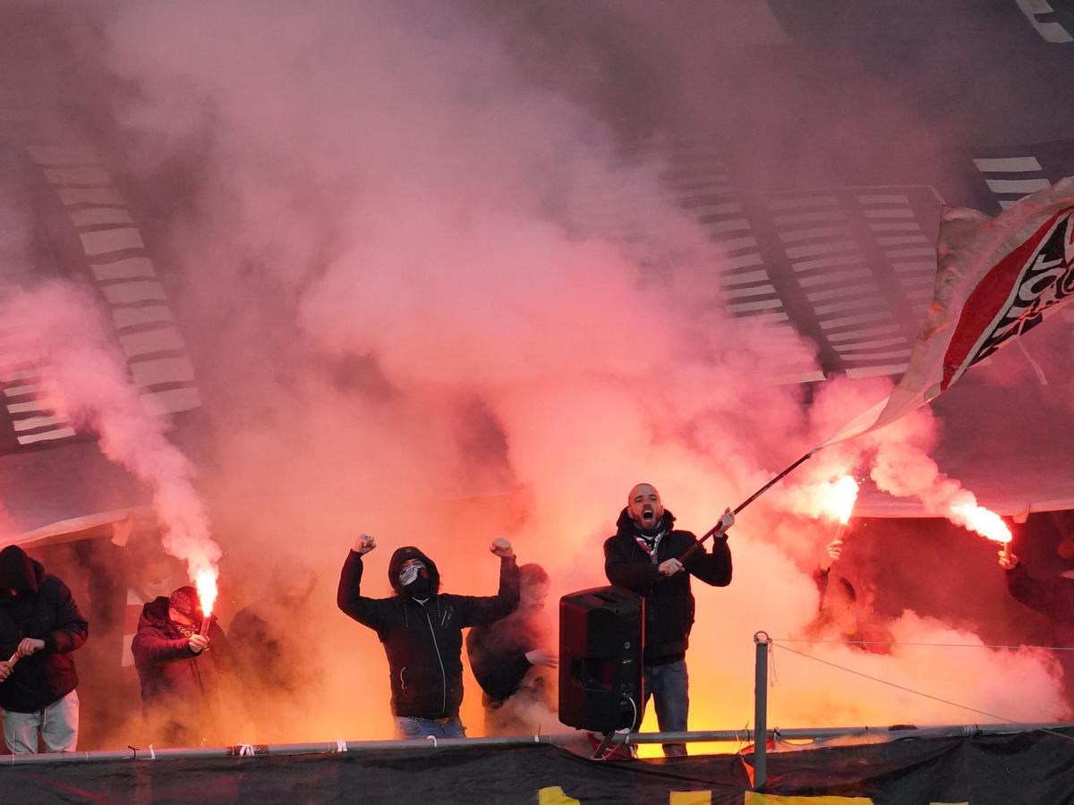 UTA - Dinamo 0-0 » În 9 oameni pe final, „câinii” obțin eroic primul punct în deplasare în acest sezon