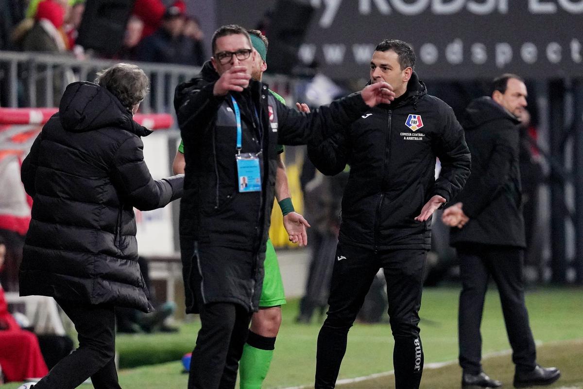 Stoican, după primul punct la Dinamo: „Am jucat din două în două zile: luni, joi și azi” :)