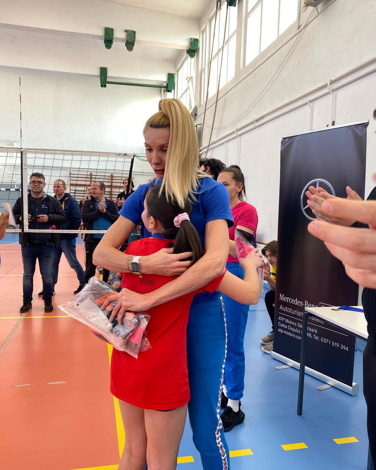 Cristina Pîrv, campioană a României la volei, interviu tulburător pentru GSP: „Când ai probleme, vorbește cu Dumnezeu ca și cum ai vorbi cu un prieten!”. Poveste șocantă: „Am fost atacată de doi drogați cu pistoale!”